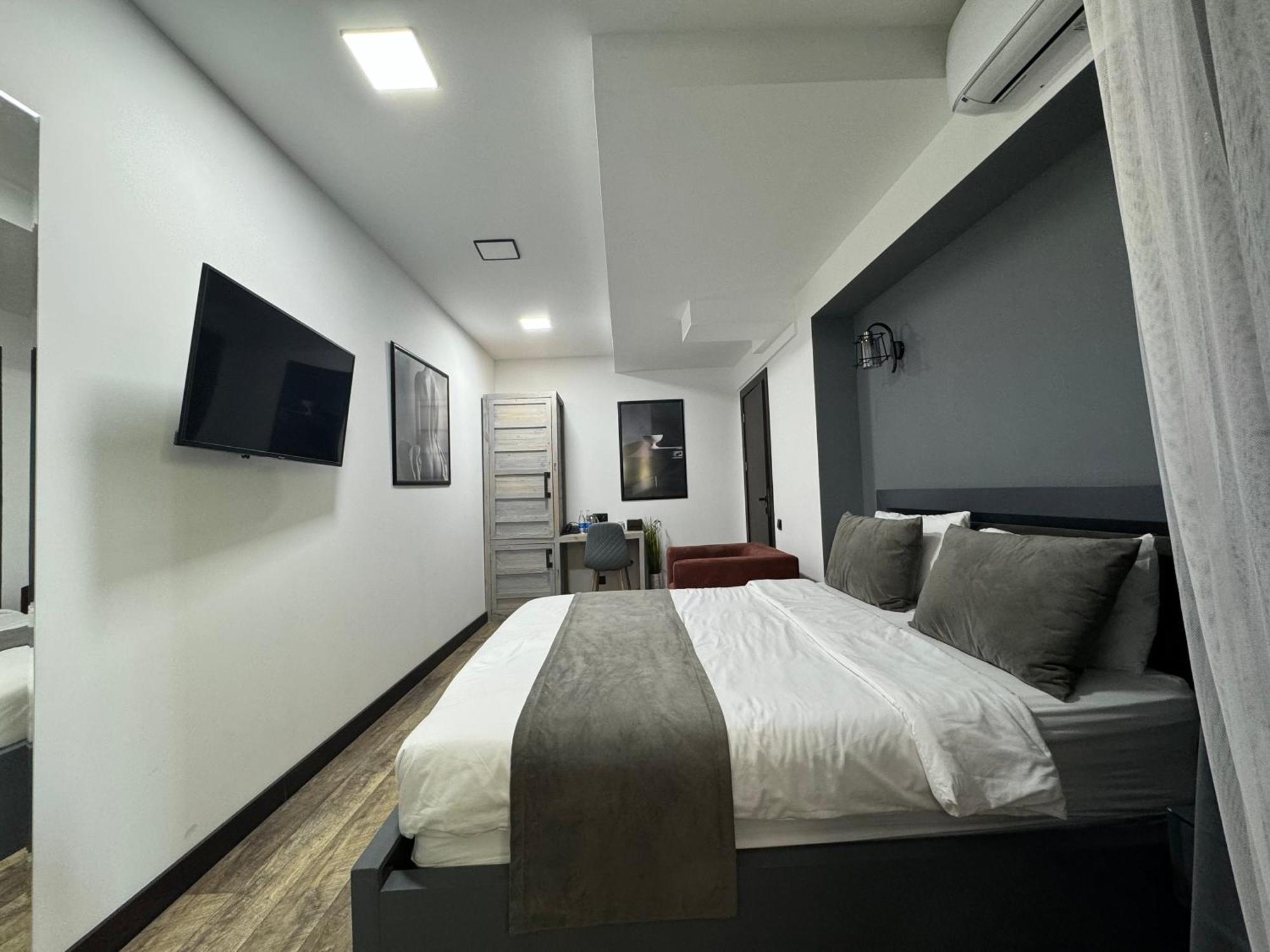 The Phoenix Boutique Hotel Erevan Exterior foto